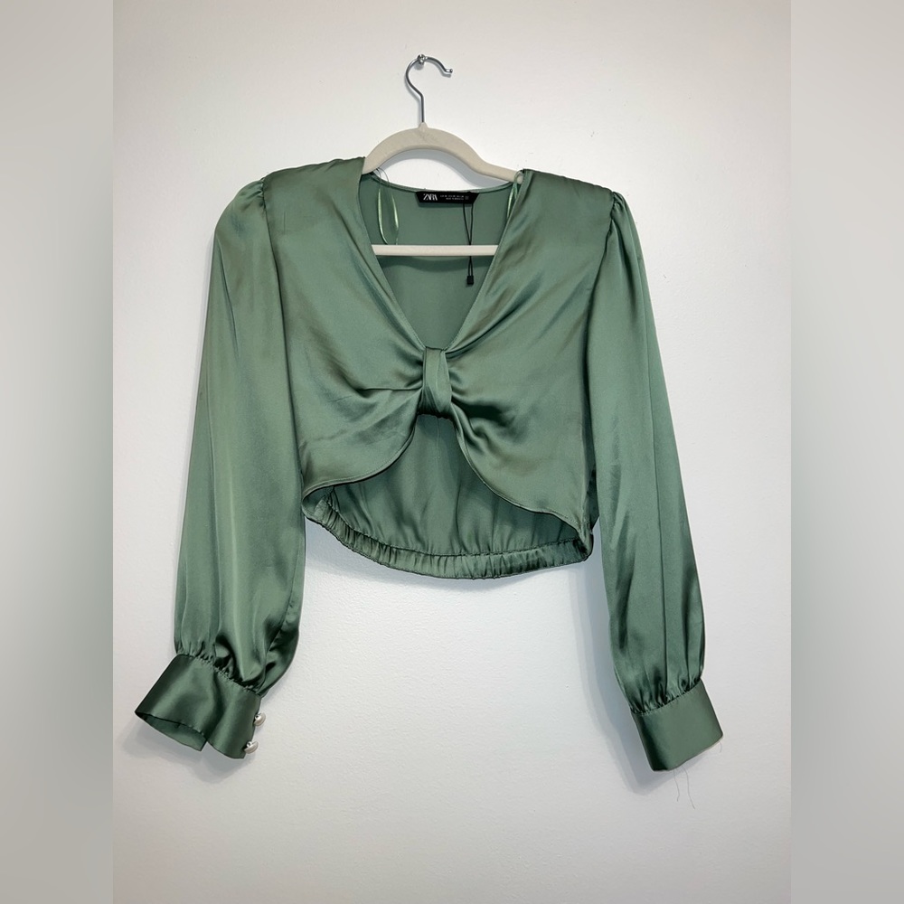 Silk cropped blouse Zara